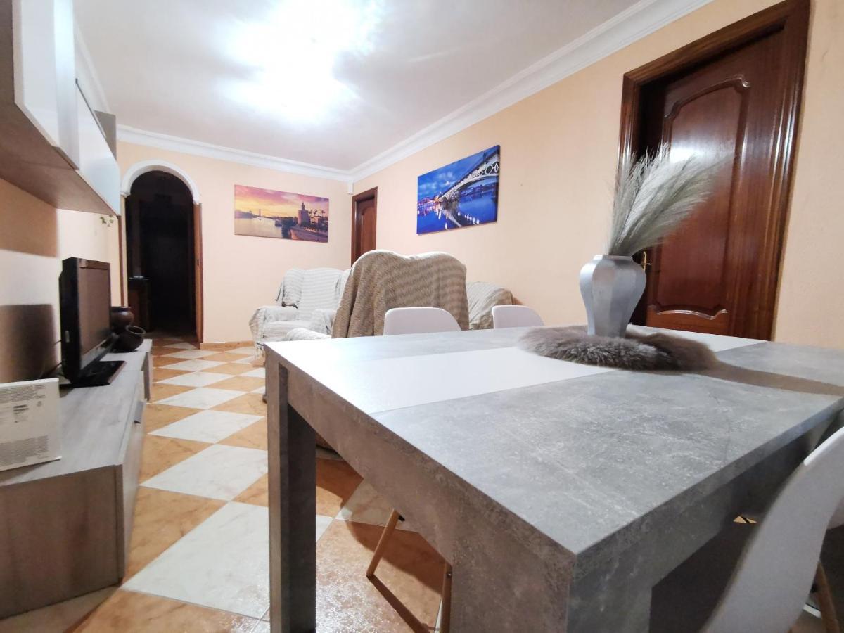 Apartament Sleepin Triana Sewilla Zewnętrze zdjęcie