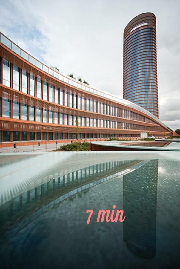 Apartament Sleepin Triana Sewilla Zewnętrze zdjęcie